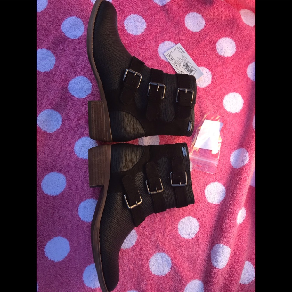 🔈NEW WOMENS BUCKETT ANKLE BOOTIES 🔈